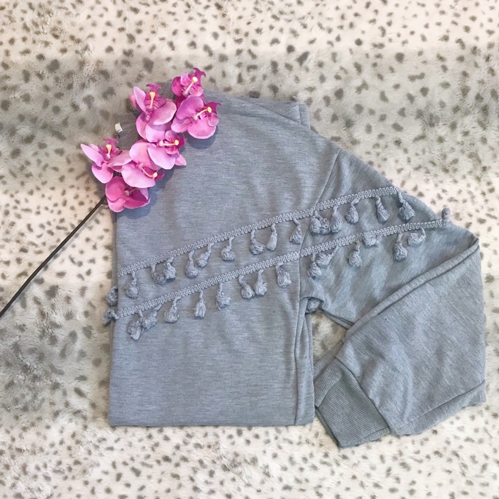 Oversized Tassel Pullover Sweatshirt